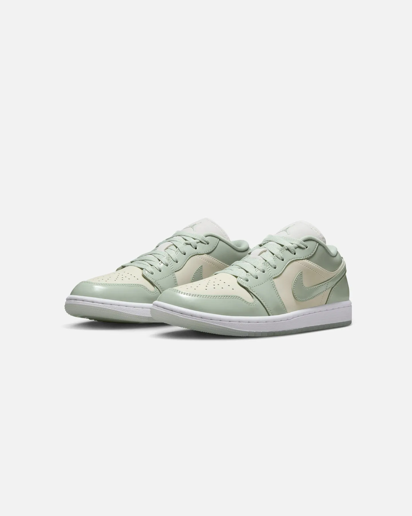 Jordan Women's Air Jordan 1 Low SE Sail/Seafoam Metallic Silver